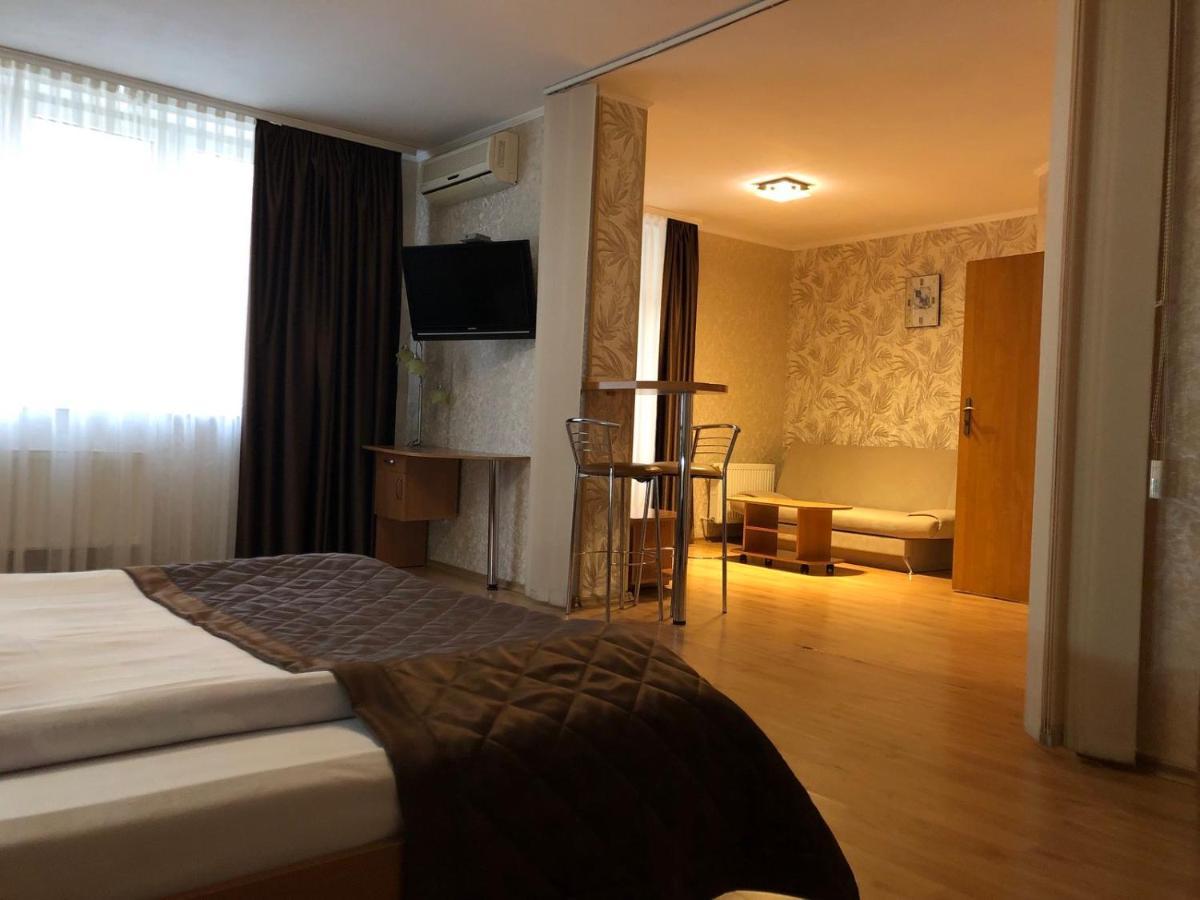 קייב Comfort Hotel מראה חיצוני תמונה